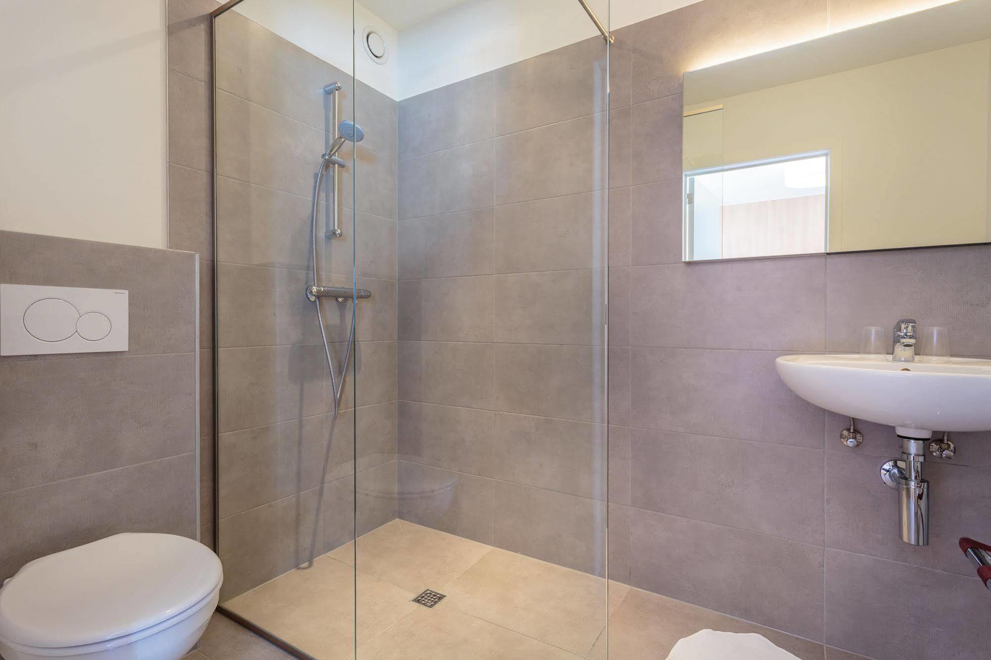 Hotel Bla Bla Брюгге Экстерьер фото